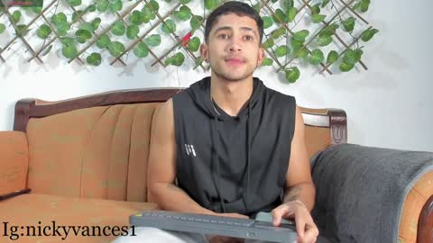 nicky online show from 01/06/25, 07:24