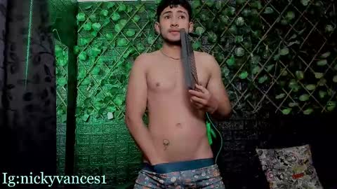 nicky online show from 10/17/25, 09:17