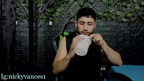 nicky online show from 10/27/25, 10:25