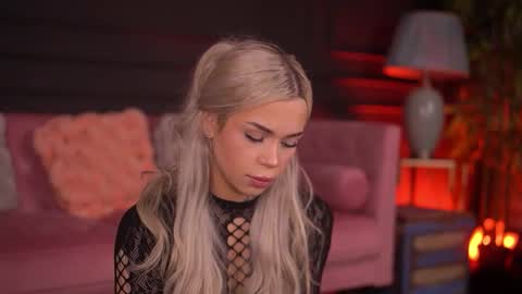 Nicky online show from 11/20/25, 06:51