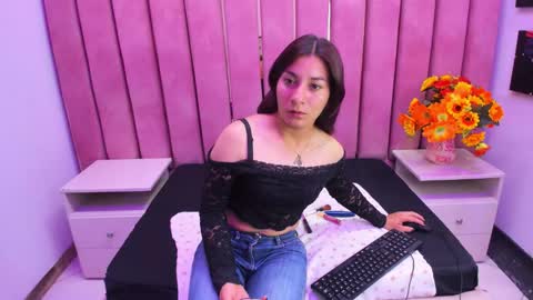 Nicky Miler online show from 11/07/25, 12:49