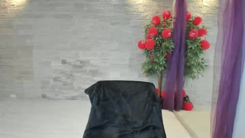 NickyStarr7 online show from 04/13/26, 07:19