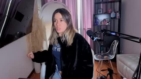 Nicky online show from 02/05/26, 06:45