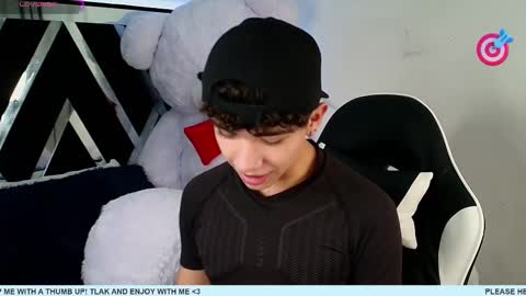 nico online show from 02/19/25, 04:44