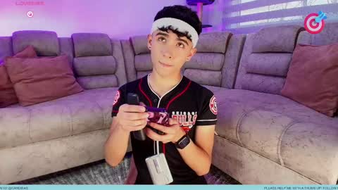 nico online show from 10/03/25, 10:18