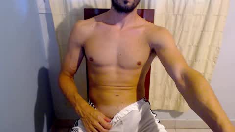 Snapshot of nico_mdz chatting on 02/20/25, 10:59 Nico online show from 02/20/25, 10:59