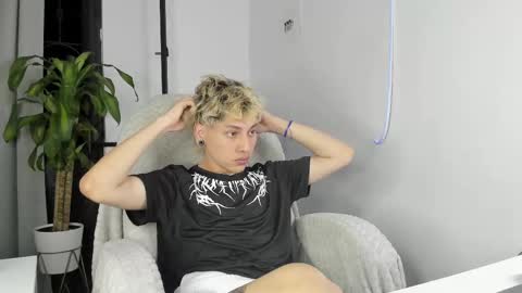 Nico  online show from 09/24/25, 04:16