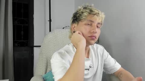 Nico  online show from 11/07/25, 02:55