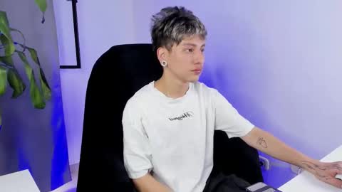 Nico  online show from 12/19/25, 07:54