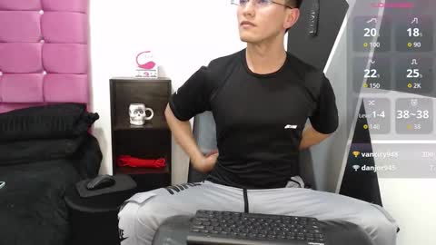 Nicols online show from 10/24/25, 07:32