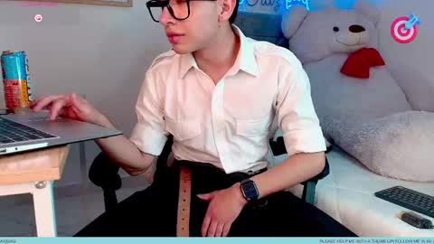 Snapshot of nico_prince chatting on 04/10/26, 10:03 nico online show from 04/10/26, 10:03