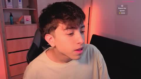 Nicolas online show from 09/25/25, 07:39