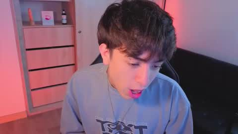 Nicolas online show from 10/18/25, 08:09