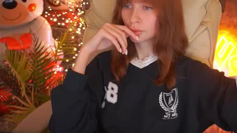 Nicol Moonn online show from 02/18/26, 01:40