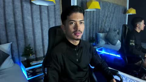 Nicolai online show from 12/21/25, 12:01