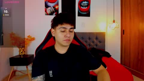 nicolas_james_sc online show from 12/16/25, 02:22