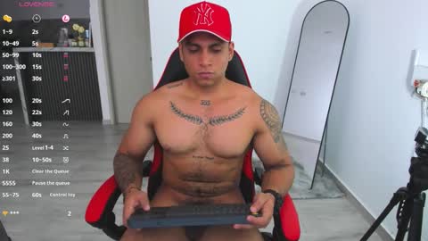 Snapshot of nicolas_montoya chatting on 10/16/25, 10:00 nicolas_montoya online show from 10/16/25, 10:00
