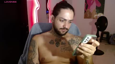 nicolas online show from 01/16/25, 02:41