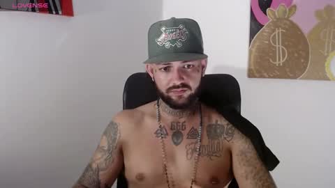 nicolas online show from 01/28/25, 04:18