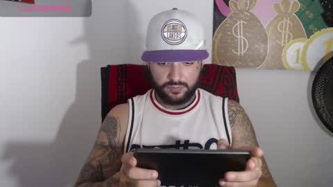 nicolas online show from 03/01/25, 03:32