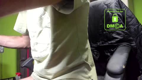 Snapshot of nicolasguy chatting on 12/08/24, 09:13 L. Nicolas online show from 12/08/24, 09:13