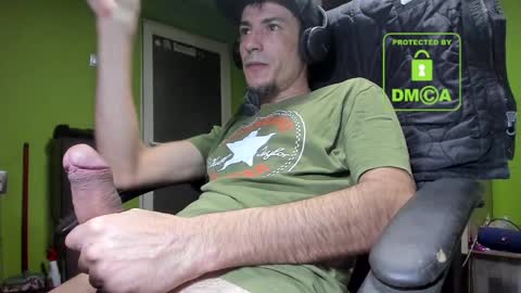 Snapshot of nicolasguy chatting on 01/14/25, 06:13 L. Nicolas online show from 01/14/25, 06:13