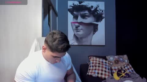 Snapshot of nicolasmuscle chatting on 06/15/26, 04:31 Andres online show from 06/15/26, 04:31