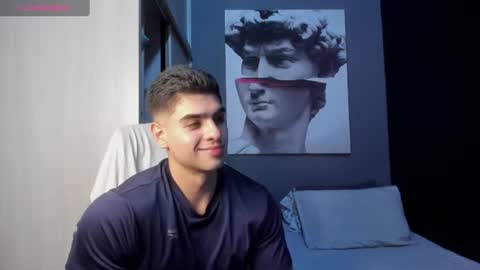Snapshot of nicolasmuscle chatting on 06/20/26, 09:06 Andres online show from 06/20/26, 09:06