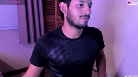 nicolasrodrii online show from 10/26/25, 11:09