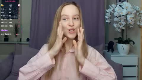 Nicoletta online show from 03/16/26, 06:34