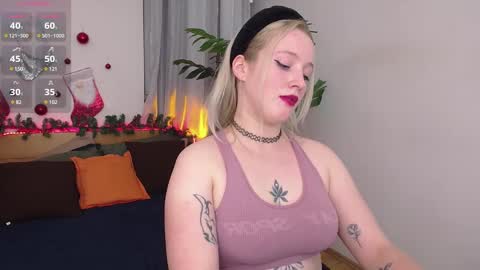 Snapshot of nicole__aniston__ chatting on 01/04/25, 03:28 Nicole online show from 01/04/25, 03:28