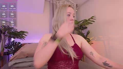 Snapshot of nicole__aniston__ chatting on 01/21/25, 07:15 Nicole online show from 01/21/25, 07:15