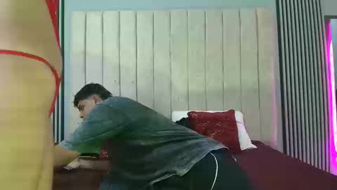 Snapshot of nicole_and_thiago chatting on 09/11/25, 12:55 nicole_and_thiago online show from 09/11/25, 12:55