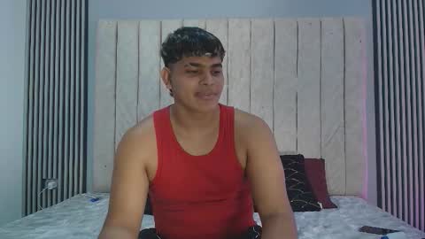 Snapshot of nicole_and_thiago chatting on 09/27/25, 09:53 nicole_and_thiago online show from 09/27/25, 09:53