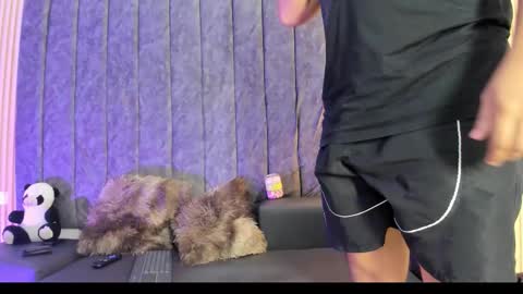 Snapshot of nicole_and_thiago chatting on 10/02/25, 10:39 nicole_and_thiago online show from 10/02/25, 10:39
