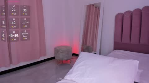 Hi Im Ana  FOLLOW ME ON IG    Analee  online show from 02/12/25, 11:09