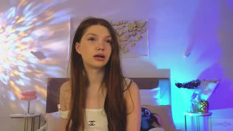 Nicole online show from 11/22/25, 09:36