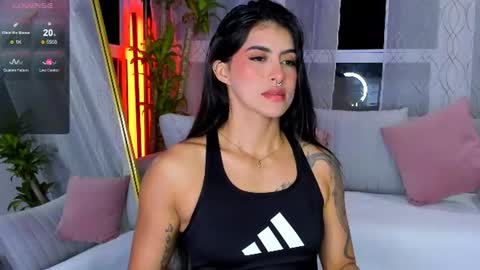 Snapshot of nicole_duran3095 chatting on 07/10/26, 05:23 Nick online show from 07/10/26, 05:23