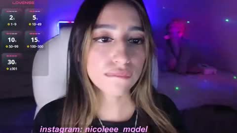 Nicole online show from 09/17/25, 12:45