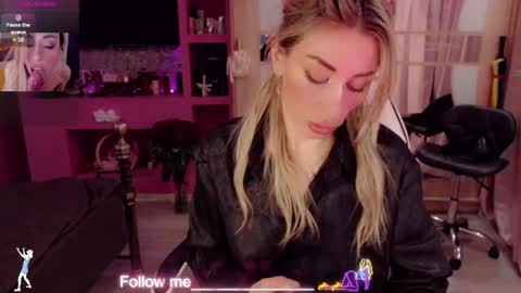 Nicole online show from 04/19/26, 11:29