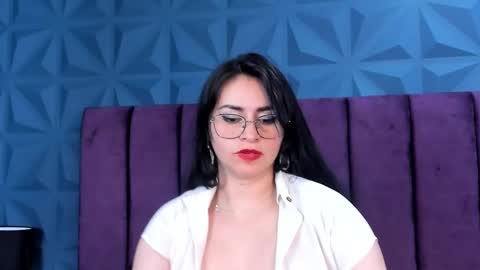 Snapshot of nicole_jonss chatting on 01/04/25, 09:54 Nicole online show from 01/04/25, 09:54