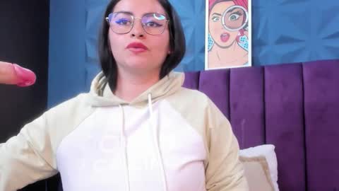 Nicole online show from 05/15/26, 11:56