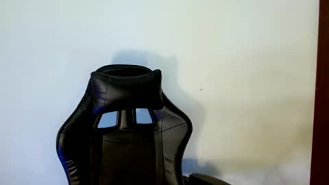 nicole_kiss01 online show from 02/17/25, 02:59