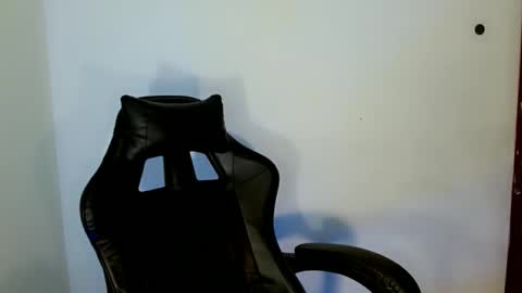 nicole_kiss01 online show from 09/09/25, 08:14