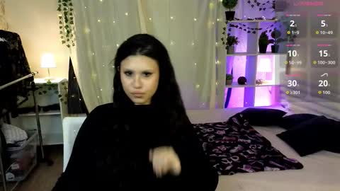 Snapshot of nicole_parshikova chatting on 10/30/25, 10:27 My name is Nicole. I m completely new here online show from 10/30/25, 10:27