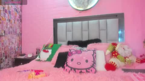 nicole_rosales online show from 12/19/25, 07:43