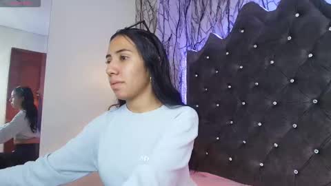 Snapshot of nicole_samantha chatting on 09/14/25, 11:42 Samantha online show from 09/14/25, 11:42