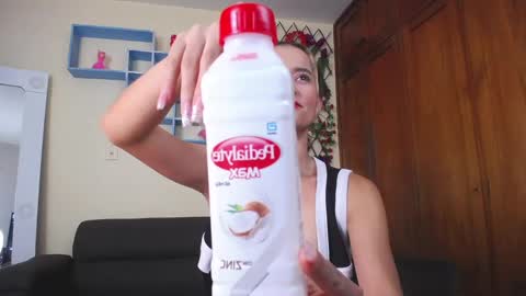 Nicole Santana online show from 02/28/25, 10:06