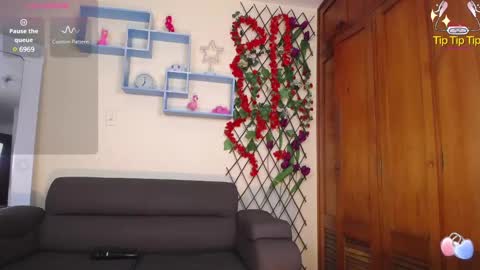 Nicole Santana online show from 03/11/25, 06:21