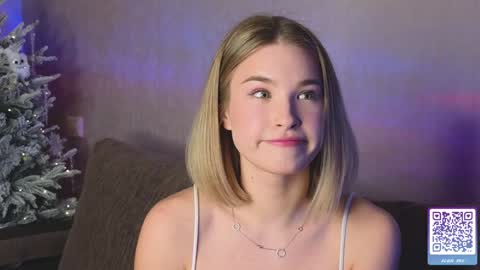 Snapshot of nicole_w00 chatting on 01/08/25, 05:05 Nicole online show from 01/08/25, 05:05